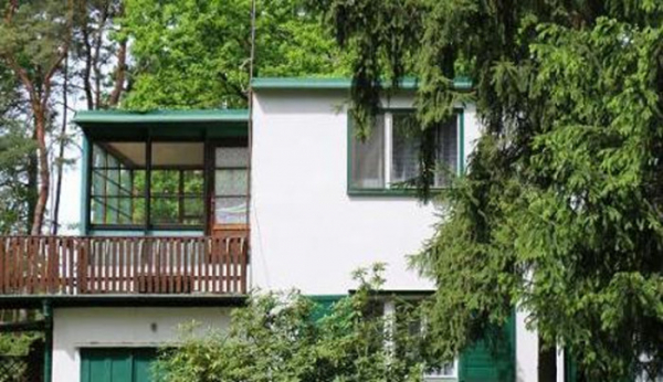 Středočeský kraj prověří možnosti odkupu a využití Hrabalovy chaty na Nymbursku